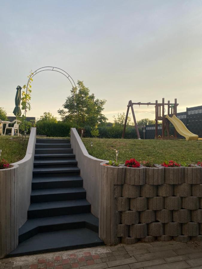 Schoene Grosse Ferienwohnung Im Mittelrheintal Nahe Loreley Bornich Exterior foto